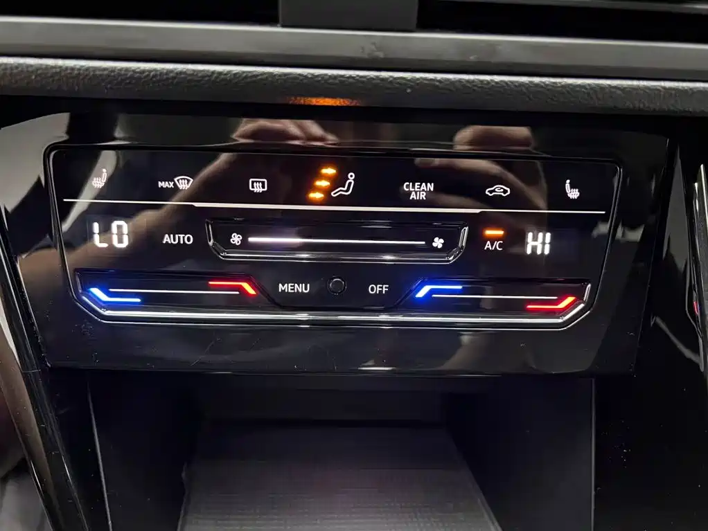 Volkswagen Tayron X 330TSI 2WD Premium Connected Edition, фото 10