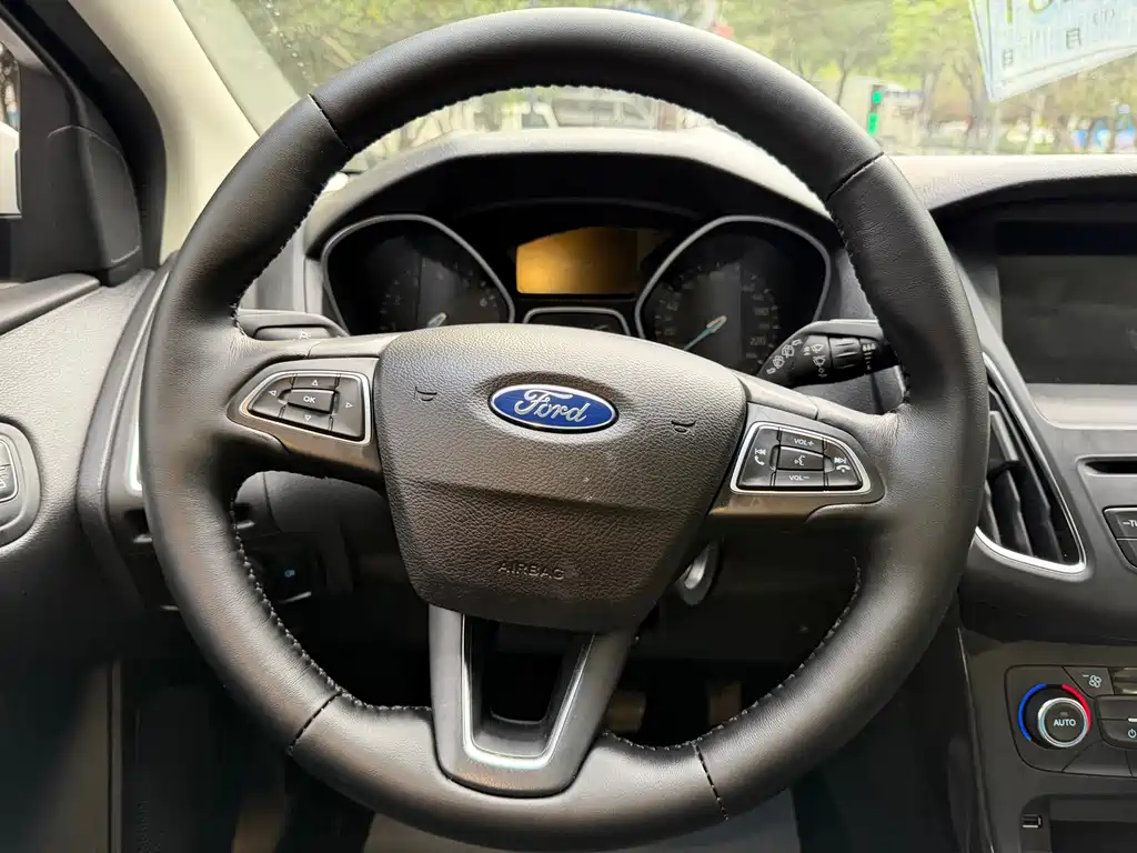 Ford Focus — миниатюра 13