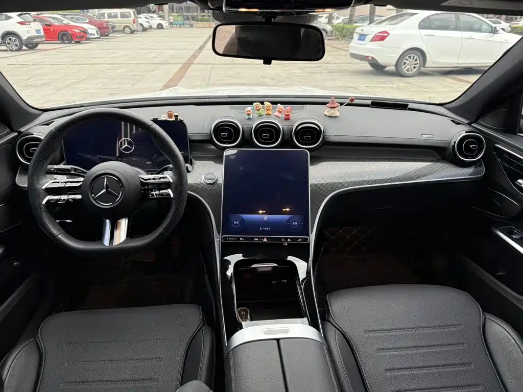 Mercedes-Benz C-Class — миниатюра 6
