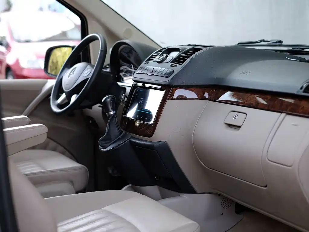 Mercedes-Benz Viano — миниатюра 54