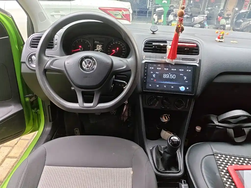 Volkswagen Polo — миниатюра 13