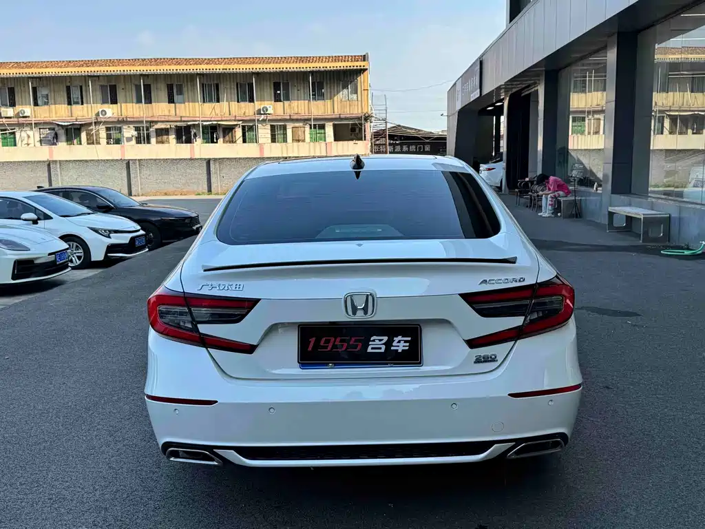 Honda Accord — миниатюра 8