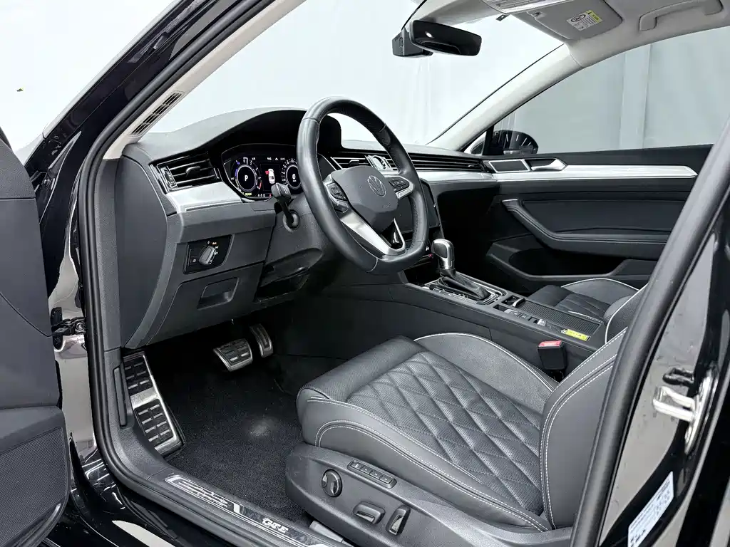 Volkswagen Magotan PHEV — миниатюра 4