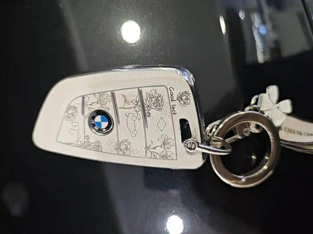 BMW 5 Series — миниатюра 9