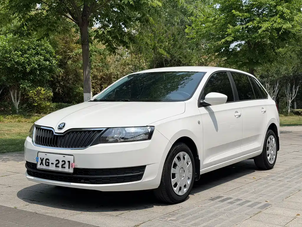 Skoda Rapid Spaceback 2016