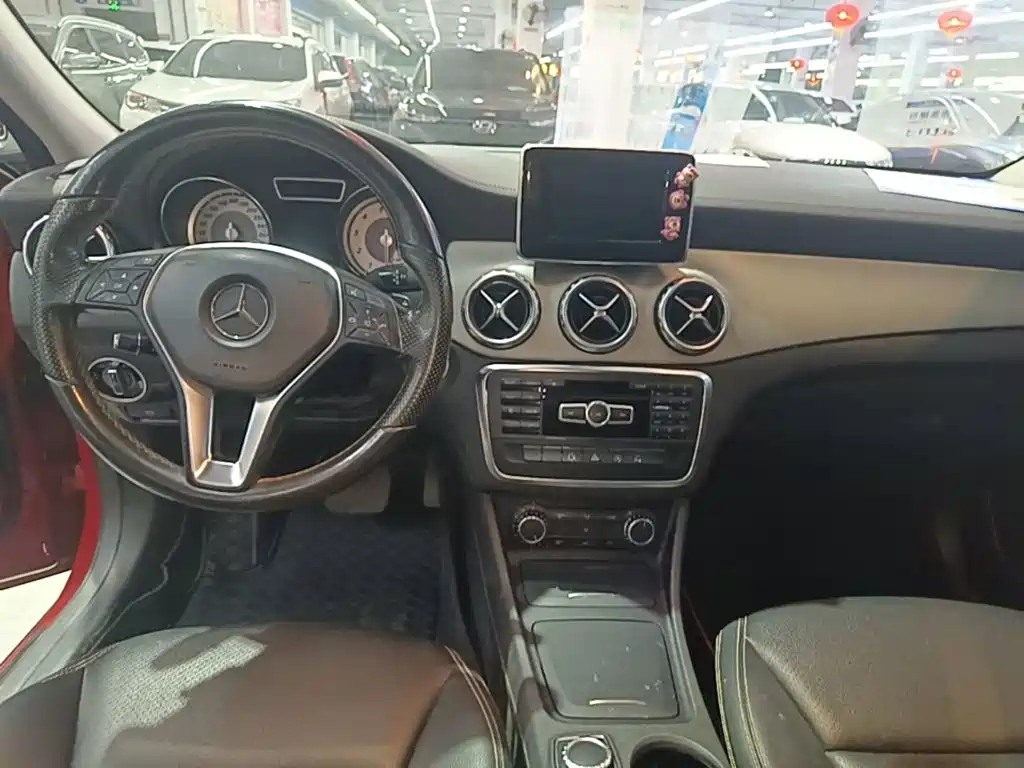 Mercedes-Benz GLA — миниатюра 13