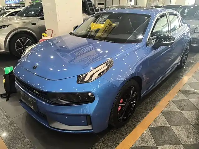 2020 Lynk & Co 03