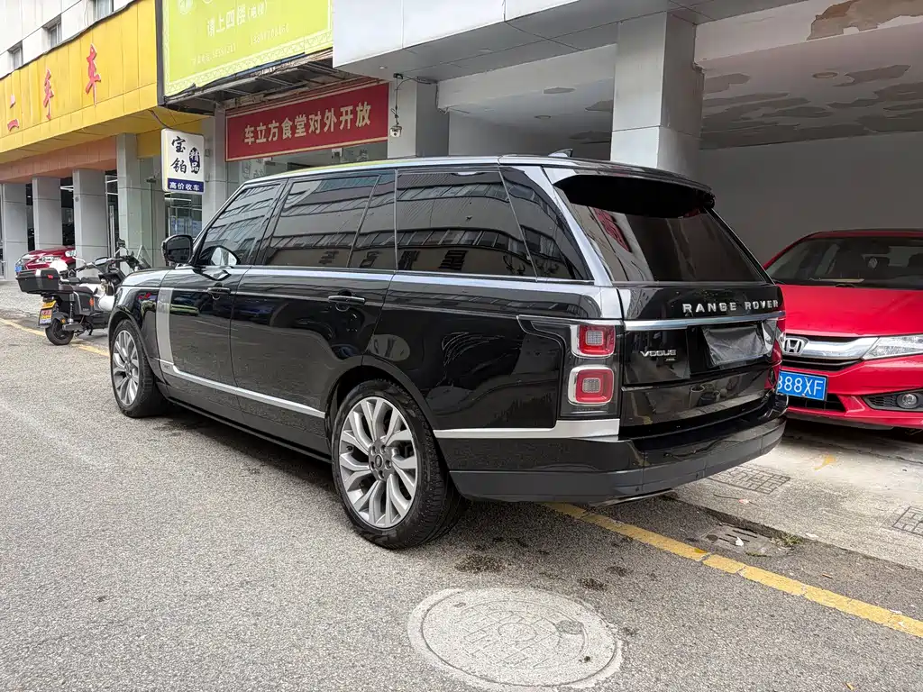 Land Rover Range Rover — миниатюра 12