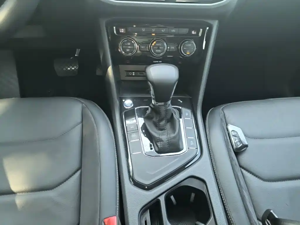 Volkswagen Tiguan L — миниатюра 14
