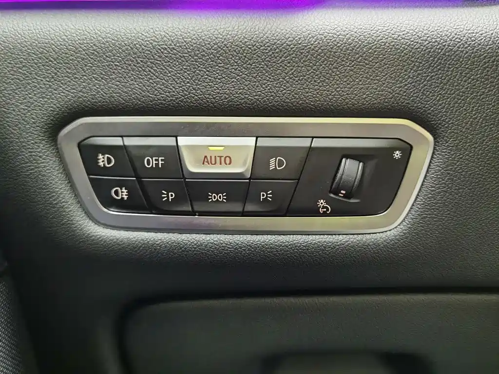 BMW X5 (Import) — миниатюра 21