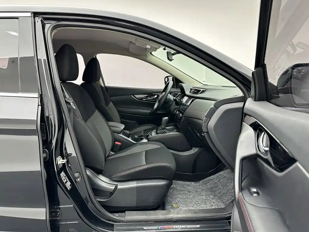 Nissan Qashqai — миниатюра 24