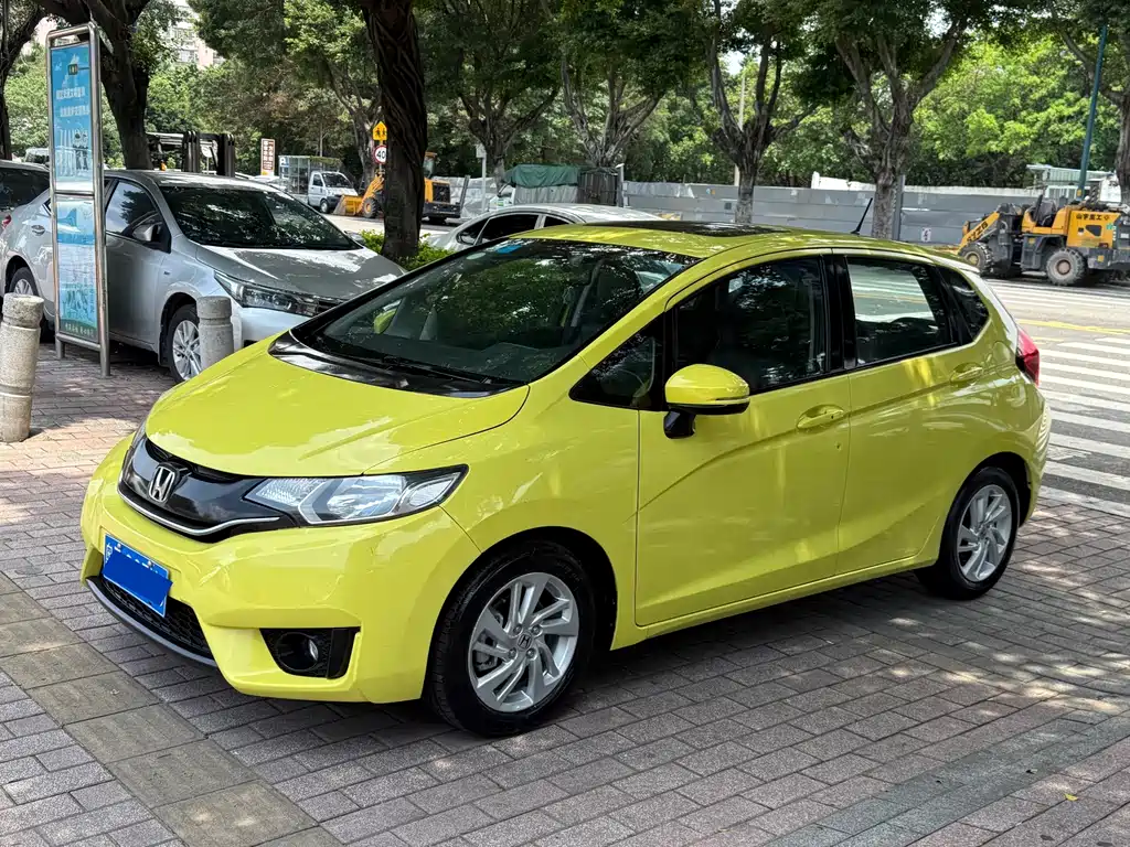 Купить Honda Fit