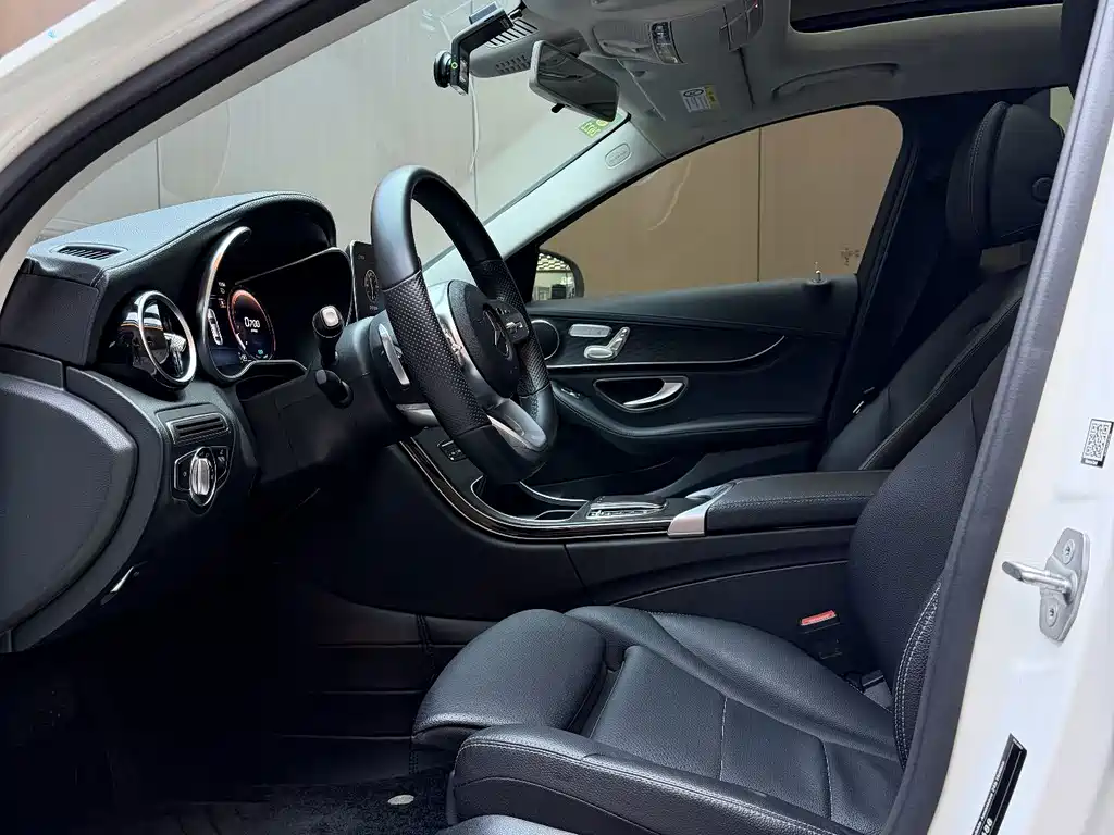 Mercedes-Benz C-Class — миниатюра 5