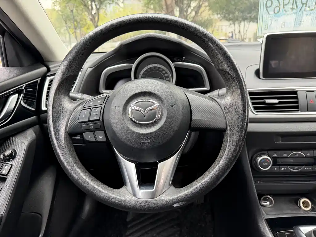 Mazda 3 Axela — миниатюра 13