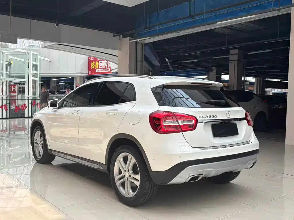 Mercedes-Benz GLA — миниатюра 6