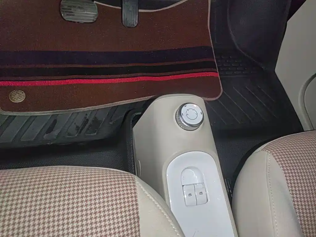 Wuling MINIEV — миниатюра 14