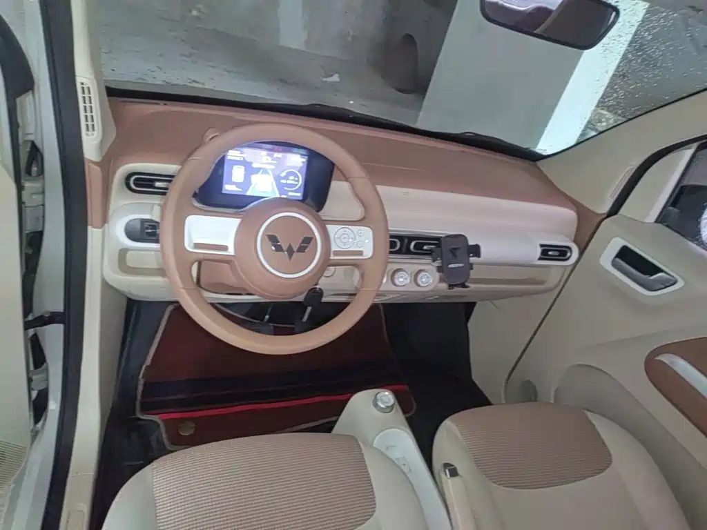 Wuling MINIEV — миниатюра 10