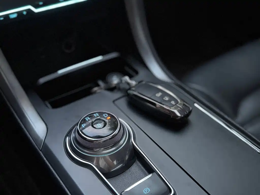 Ford Mondeo — миниатюра 13