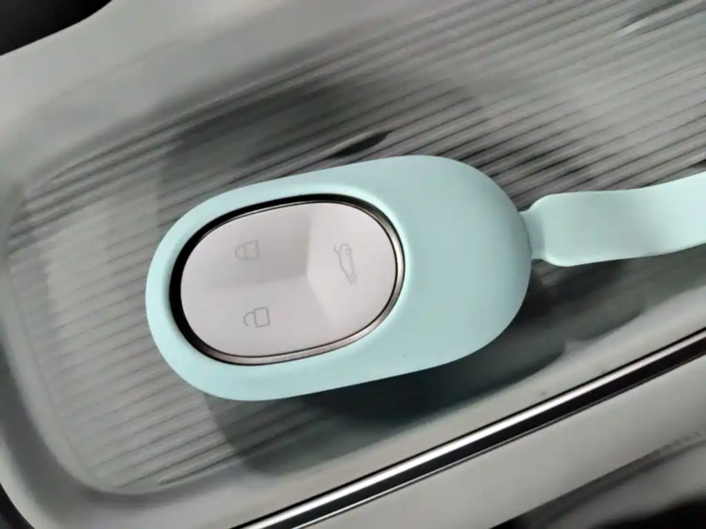 NIO ES6 — миниатюра 9
