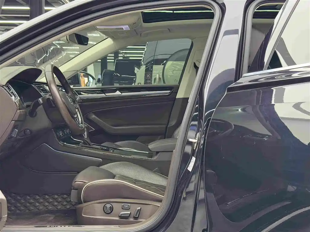Volkswagen Phideon — миниатюра 8