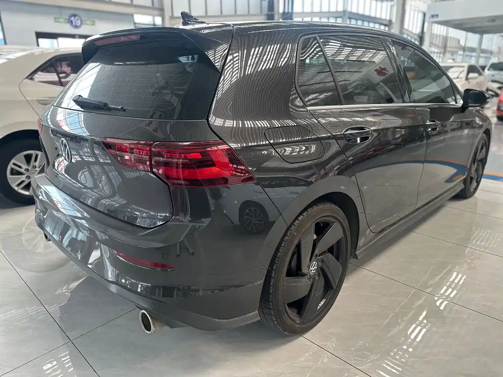 Volkswagen Golf GTI — миниатюра 14