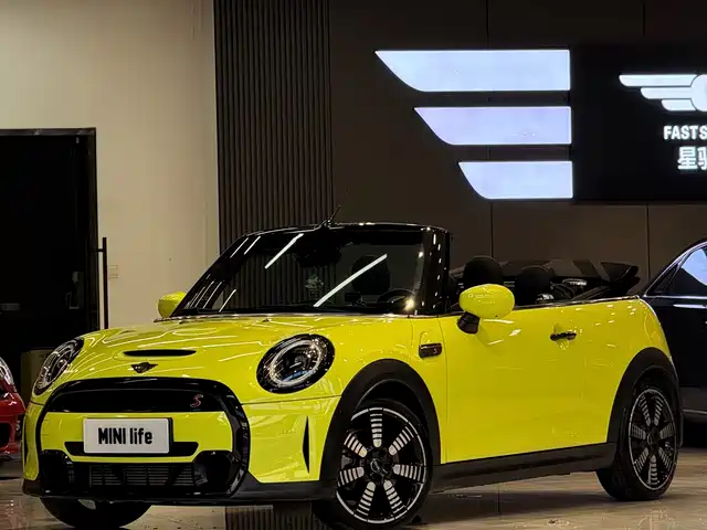 MINI  2024