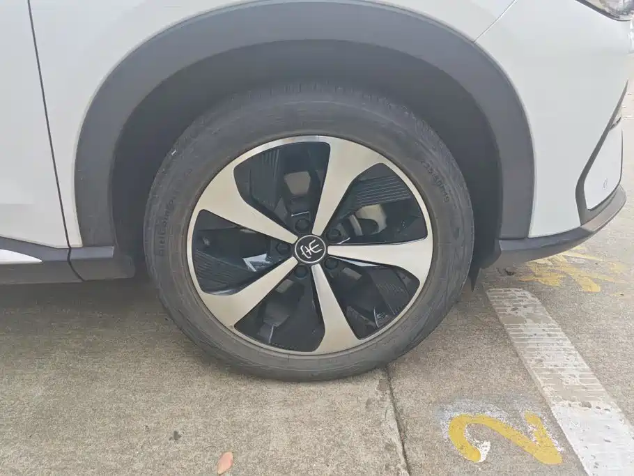 BYD PLUS New Energy — миниатюра 6