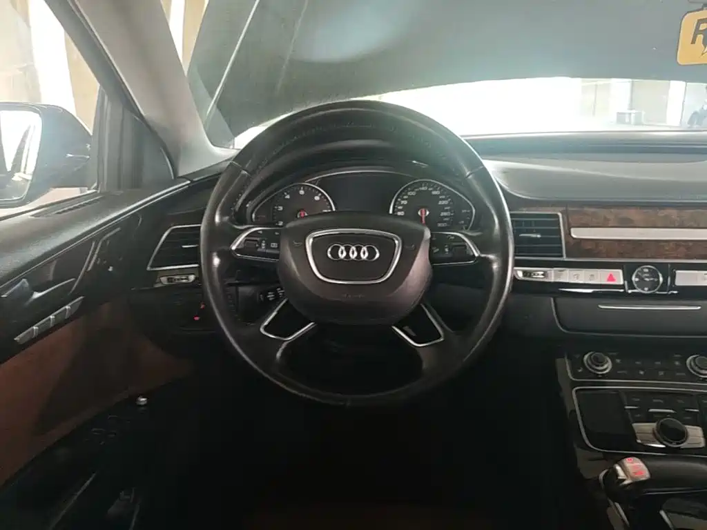 Audi A8 — миниатюра 11