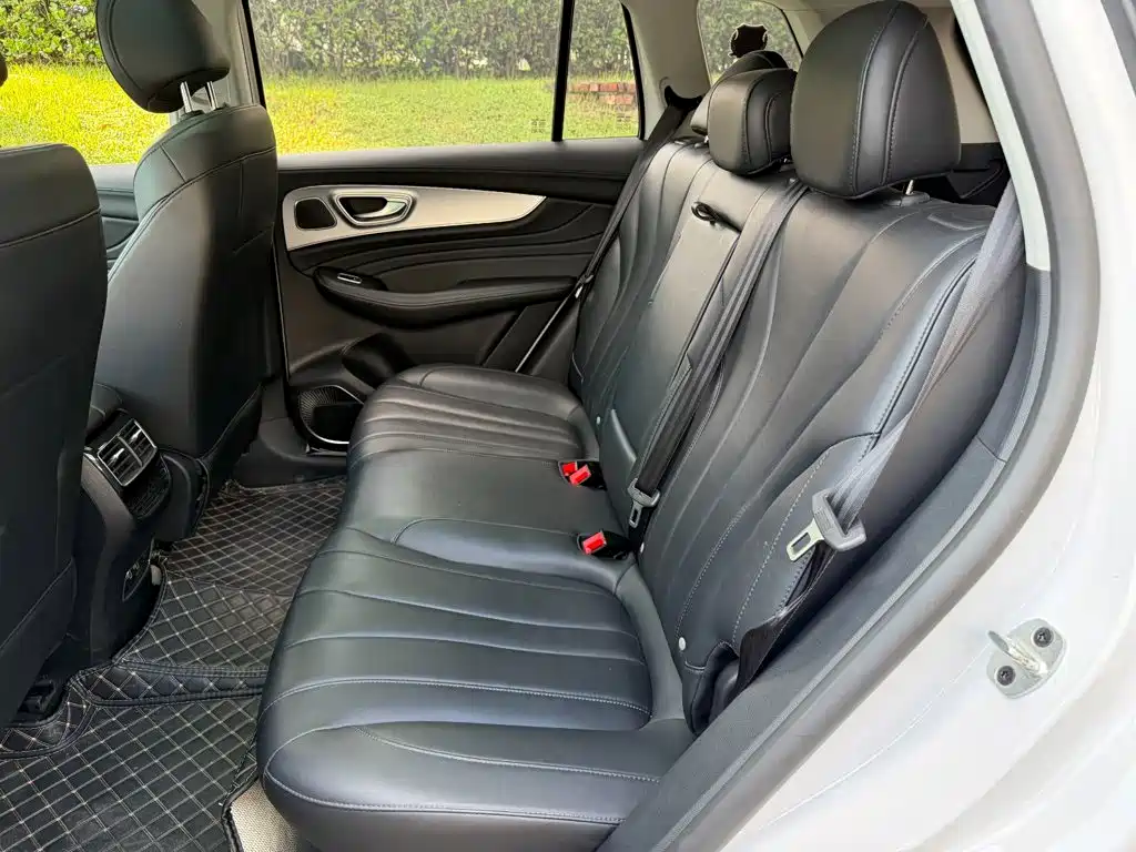 Roewe RX5 MAX — миниатюра 12