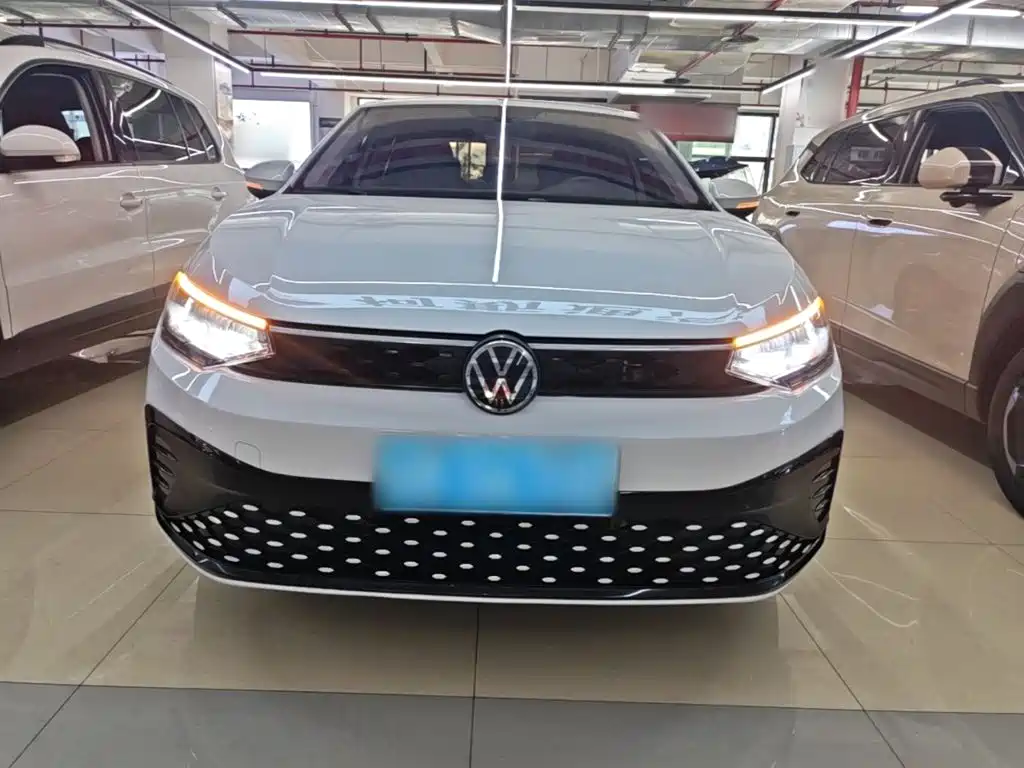 Volkswagen Lavida — миниатюра 3