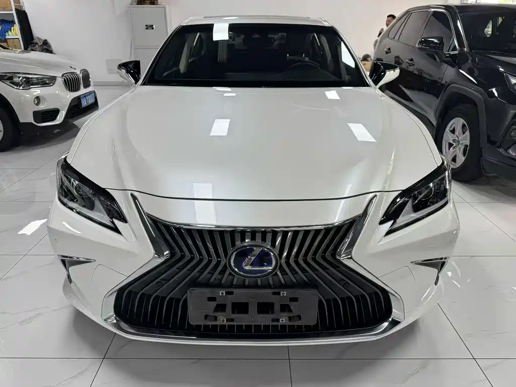 Lexus ES — миниатюра 2