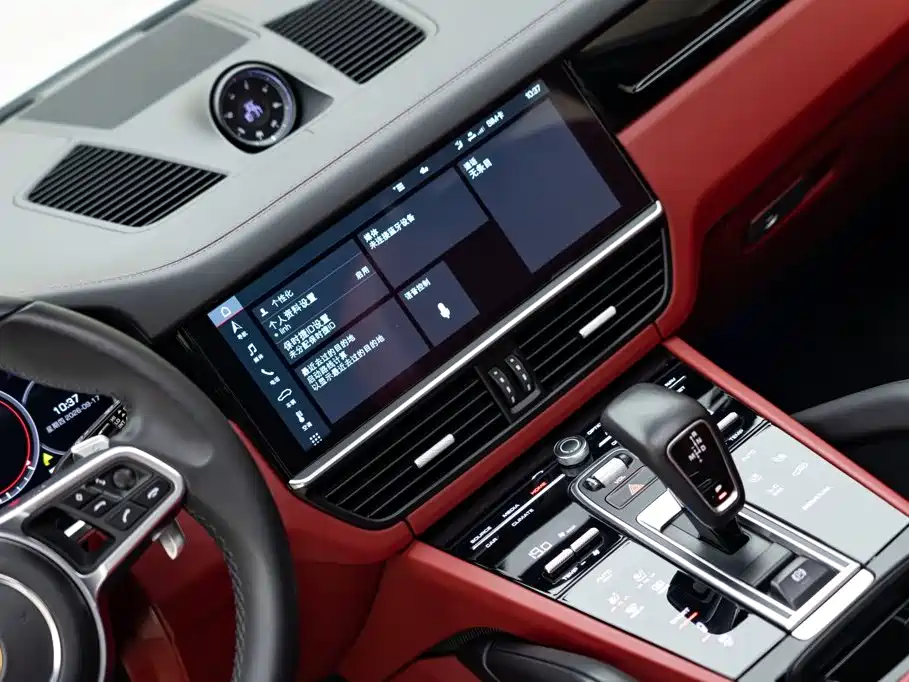 Porsche Cayenne — миниатюра 15