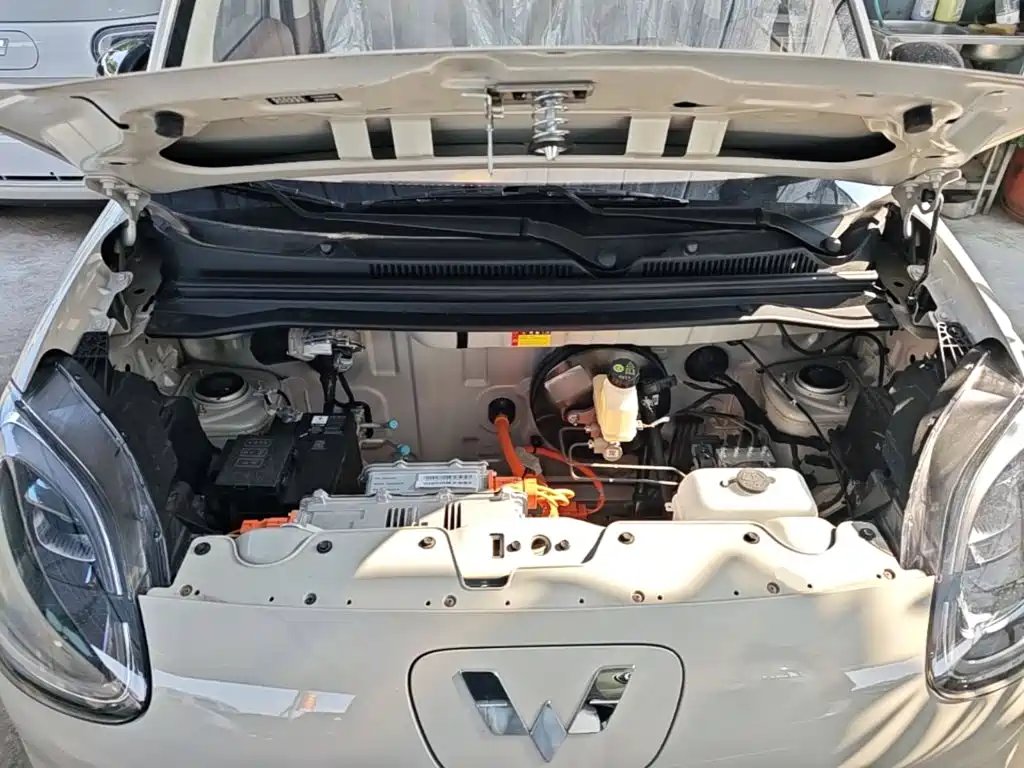 Wuling MINIEV — миниатюра 20