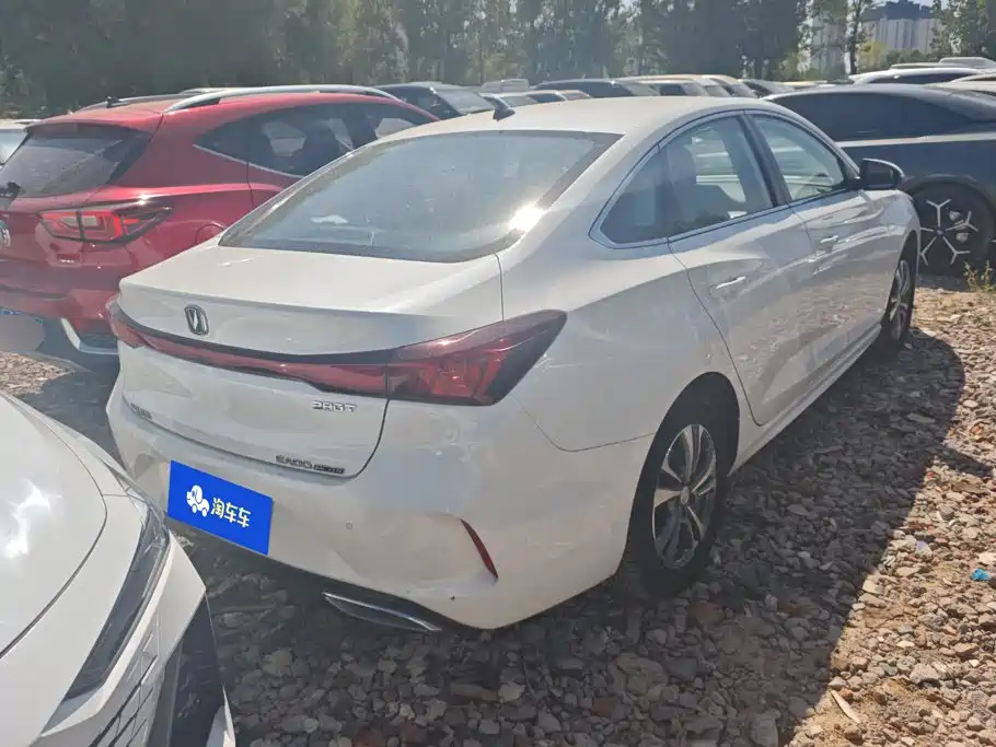 Changan Eado — миниатюра 3