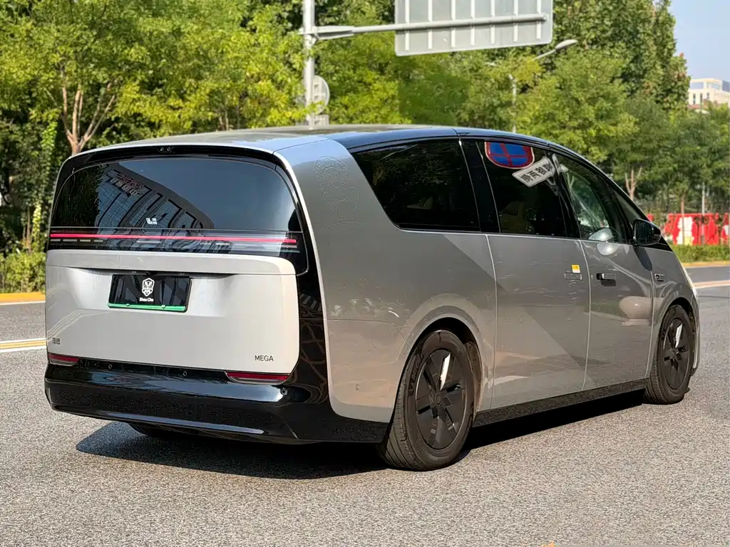 Li Auto Li MEGA — миниатюра 4