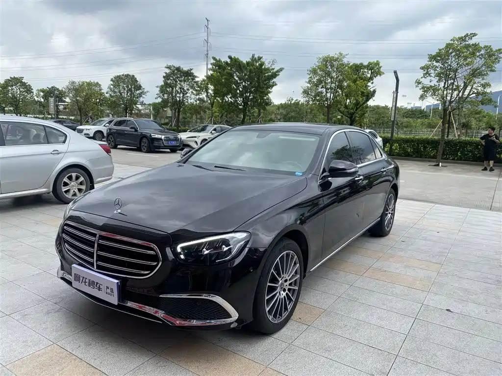 Mercedes-Benz E-Class 2022
