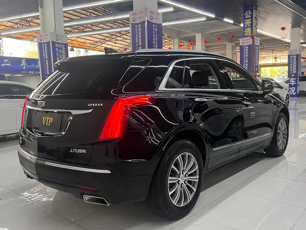 CADILLAC XT5