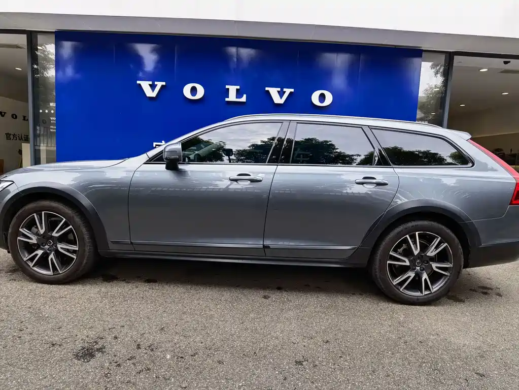 Volvo V90 — миниатюра 4