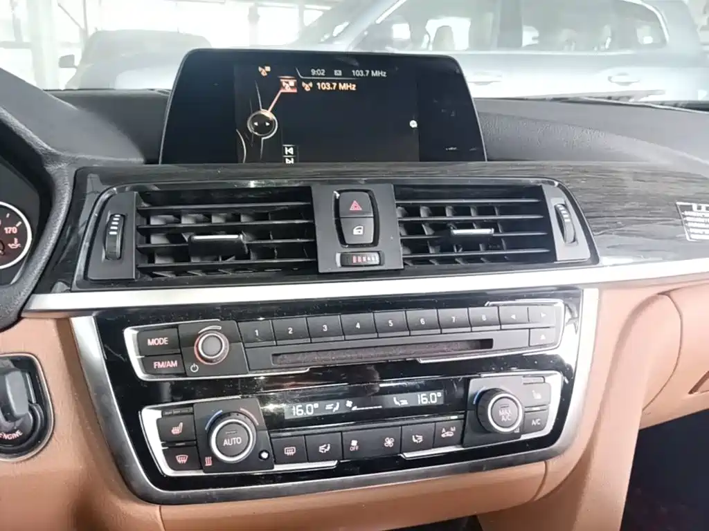BMW 4 Series — миниатюра 13