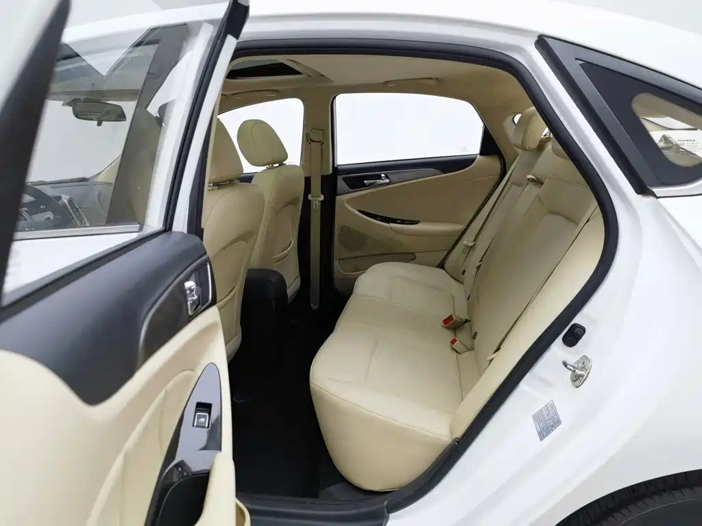 Changan Eado — миниатюра 15