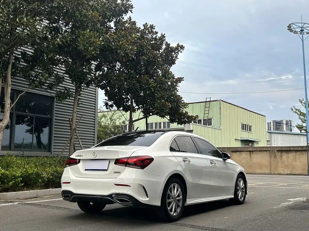Mercedes-Benz A-Class — миниатюра 6