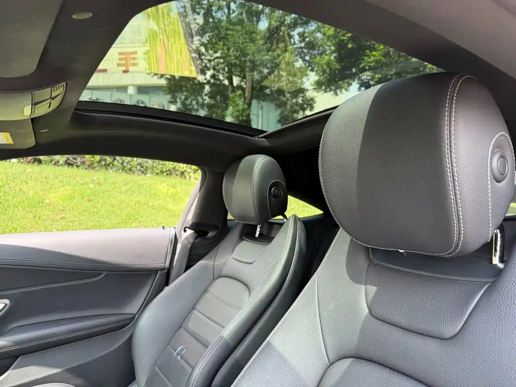 Mercedes-Benz C-Class (Import) — миниатюра 11