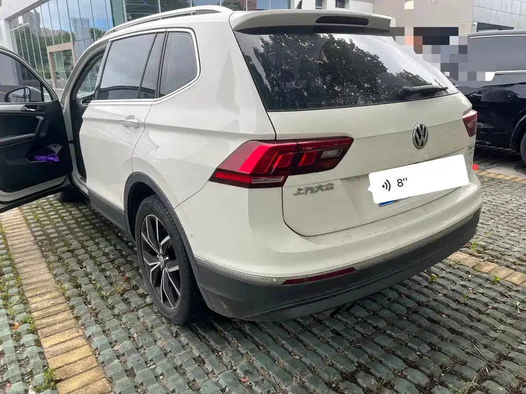 Volkswagen Tiguan L — миниатюра 8