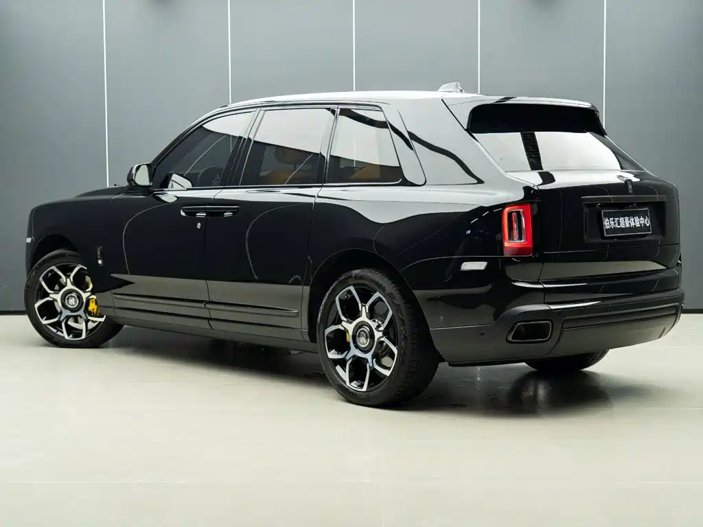 Rolls-Royce Cullinan — миниатюра 6