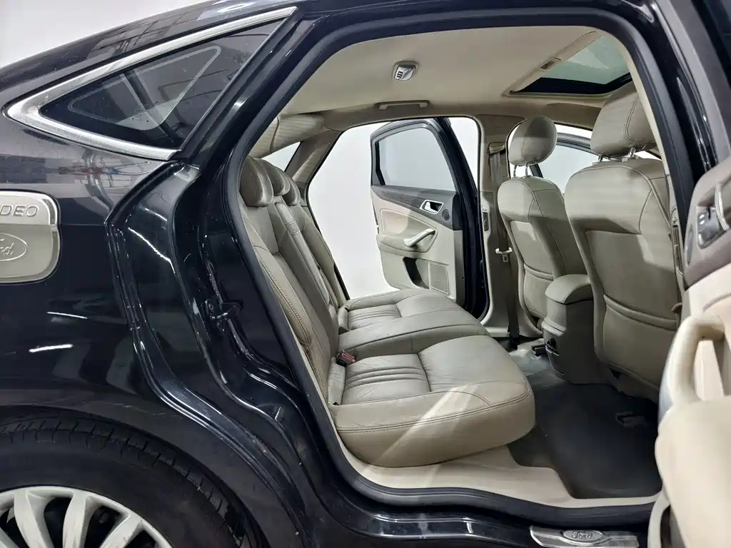 Ford Mondeo Zhisheng — миниатюра 16