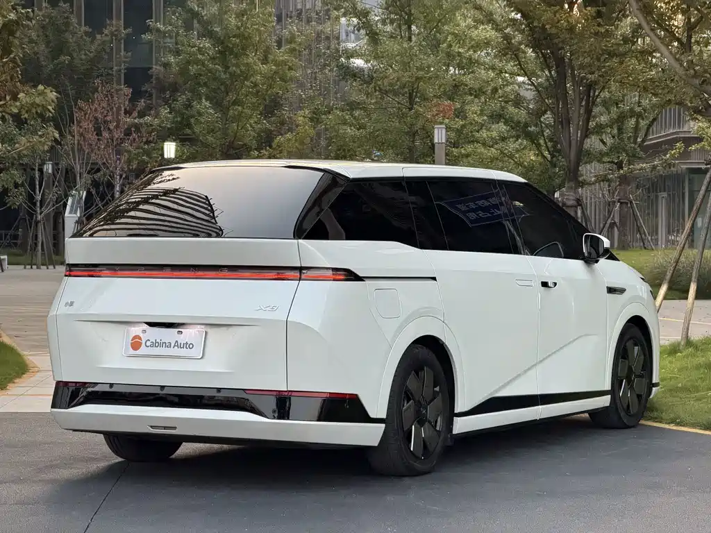 XPeng X9 — миниатюра 6