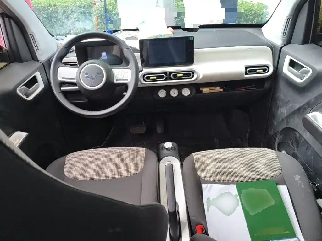 Wuling MINIEV — миниатюра 5