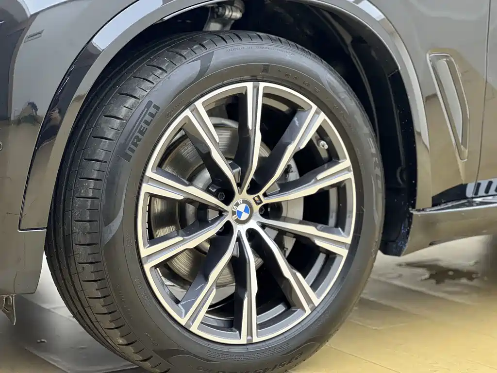 BMW X5 (Import) — миниатюра 6