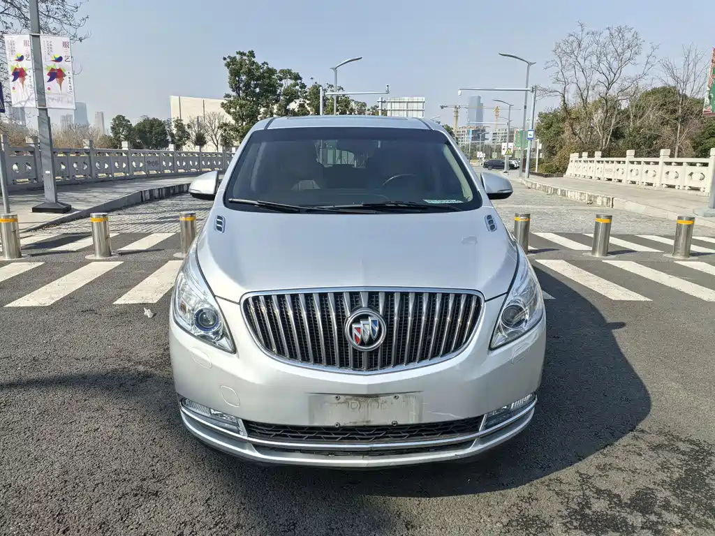 Buick GL8 2017