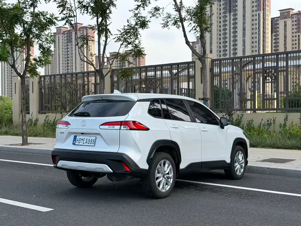 Toyota Corolla Cross — миниатюра 7